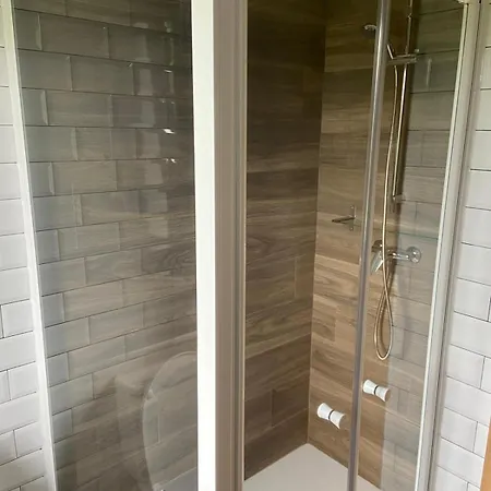 La Paula Nyaraló Sirviella